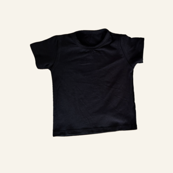 CAMISETA NEGRA