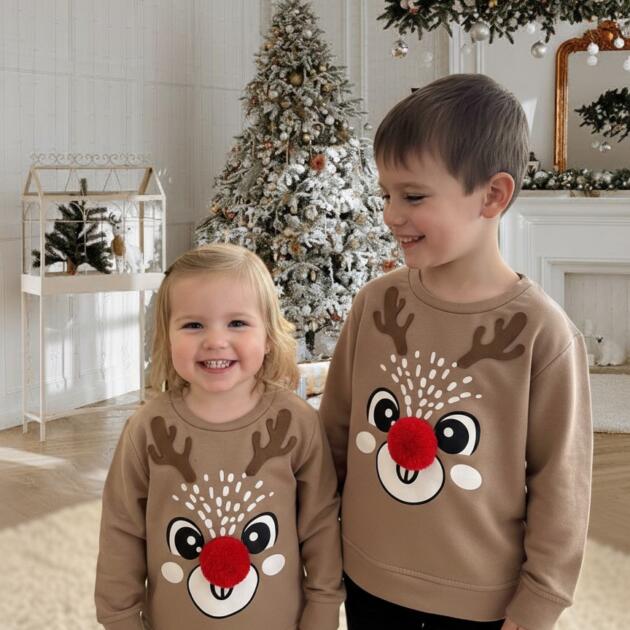 BUSO RENO CAFE CON POMPOM ROJO